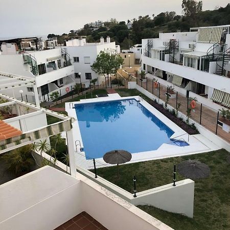 Apartamento Con Vista A La Piscina Apartment Benalmadena Exterior photo