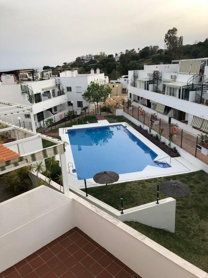 Apartamento Con Vista A La Piscina Apartment Benalmadena Exterior photo